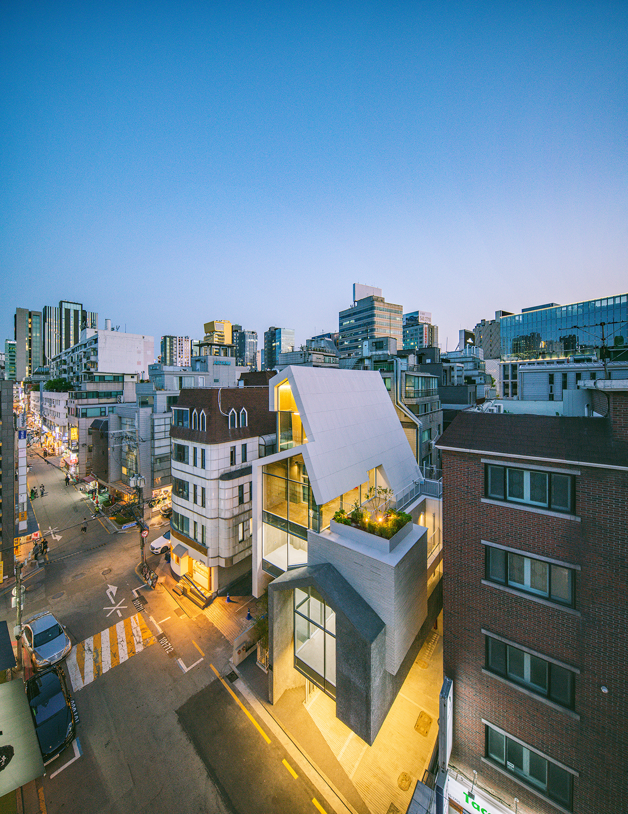 준공 외부2.jpg